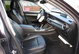 2018 Alfa Romeo Stelvio - Image 25