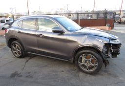 2018 Alfa Romeo Stelvio - Image 2