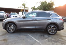 2018 Alfa Romeo Stelvio - Image 5