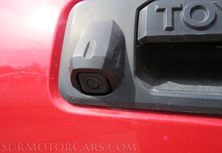 2018 Toyota Tacoma - Image 15