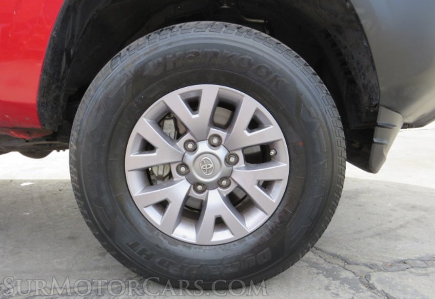 2018 Toyota Tacoma - Image 19
