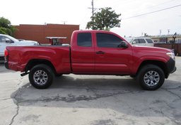 2018 Toyota Tacoma - Image 5