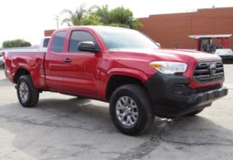 2018 Toyota Tacoma - Image 4