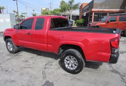 2018 Toyota Tacoma - Image 9