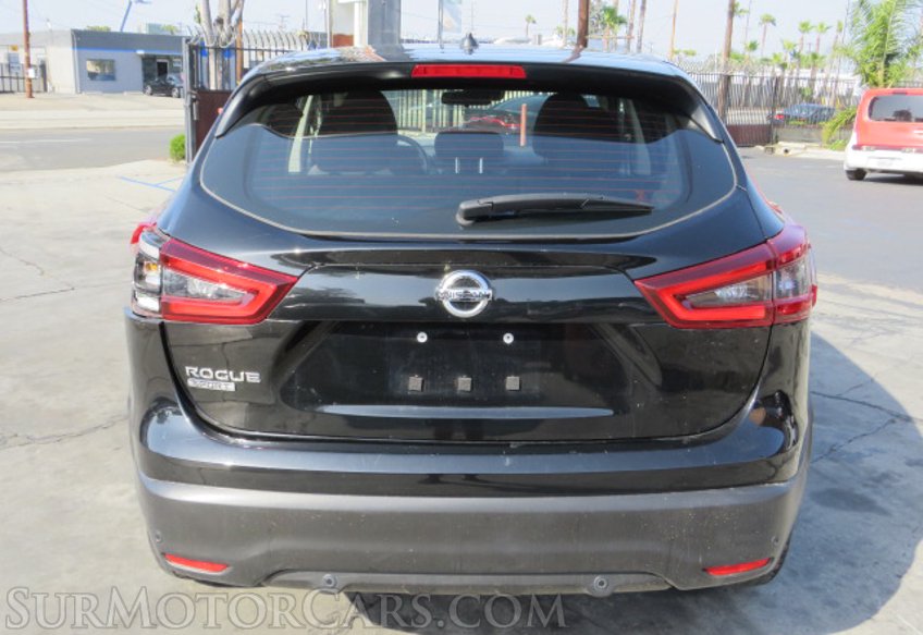 2021 Nissan Rogue Sport - Image 12