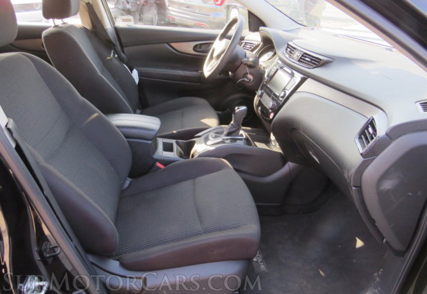 2021 Nissan Rogue Sport - Image 22