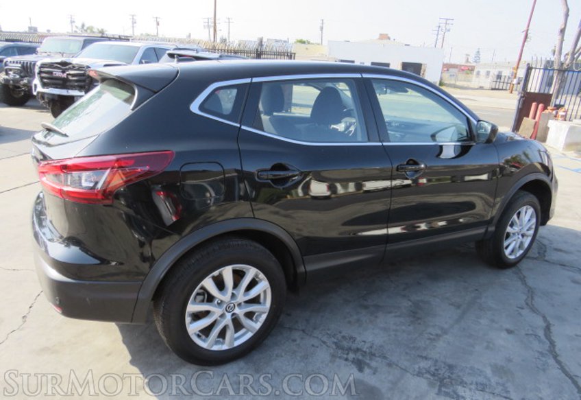 2021 Nissan Rogue Sport - Image 10