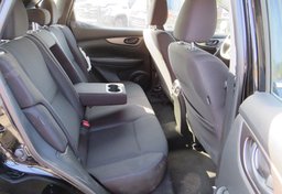 2021 Nissan Rogue Sport - Image 28