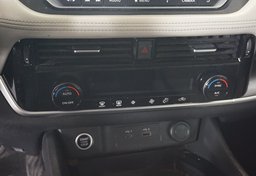 2021 Nissan Rogue - Image 37