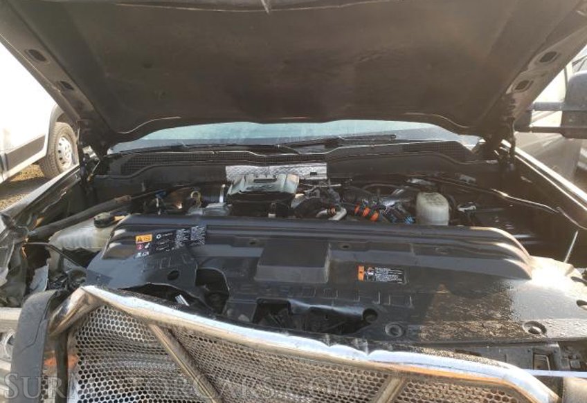 2015 Chevrolet Silverado 3500HD - Image 8