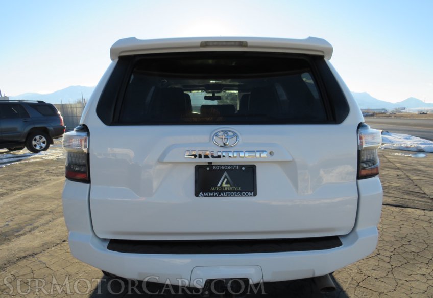2016 Toyota 4Runner - Image 11