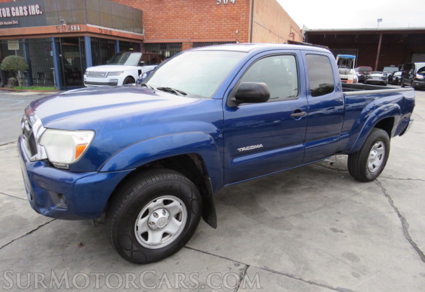2014 Toyota Tacoma - Image 2