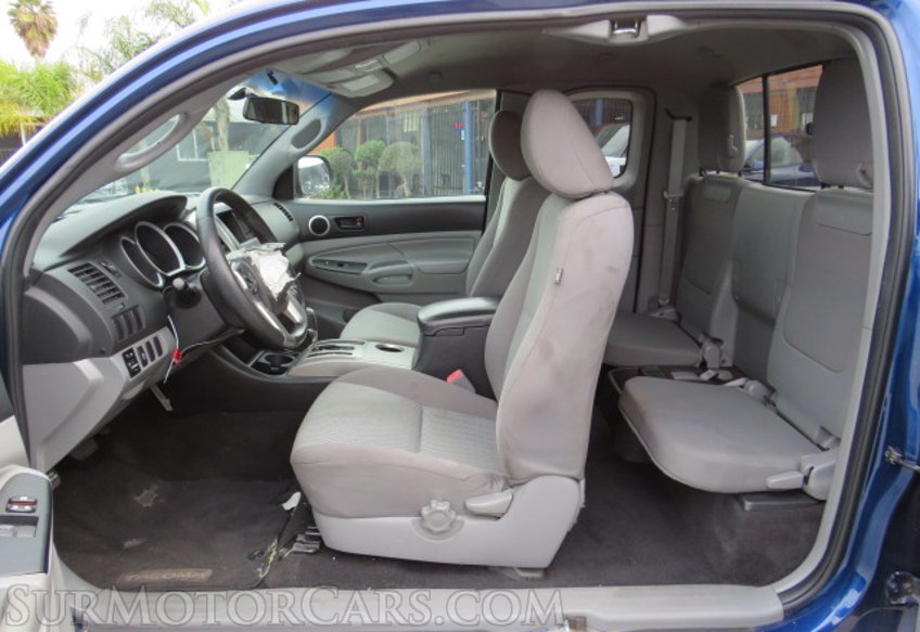 2014 Toyota Tacoma - Image 28