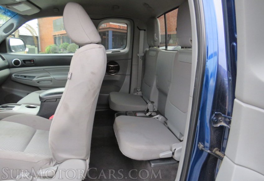 2014 Toyota Tacoma - Image 27