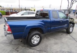 2014 Toyota Tacoma - Image 5