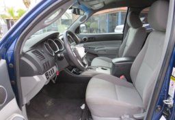 2014 Toyota Tacoma - Image 25