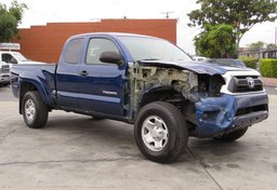 2014 Toyota Tacoma - Image 9