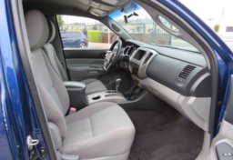 2014 Toyota Tacoma - Image 37