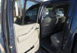 2019 Nissan Frontier - Image 24