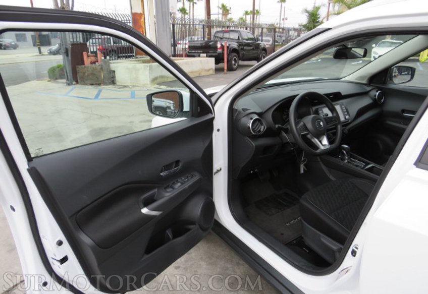 2021 Nissan Kicks - Image 27