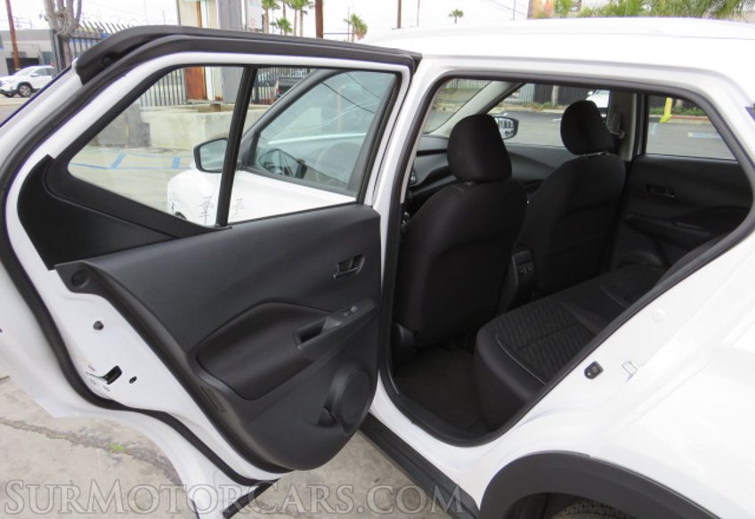 2021 Nissan Kicks - Image 23