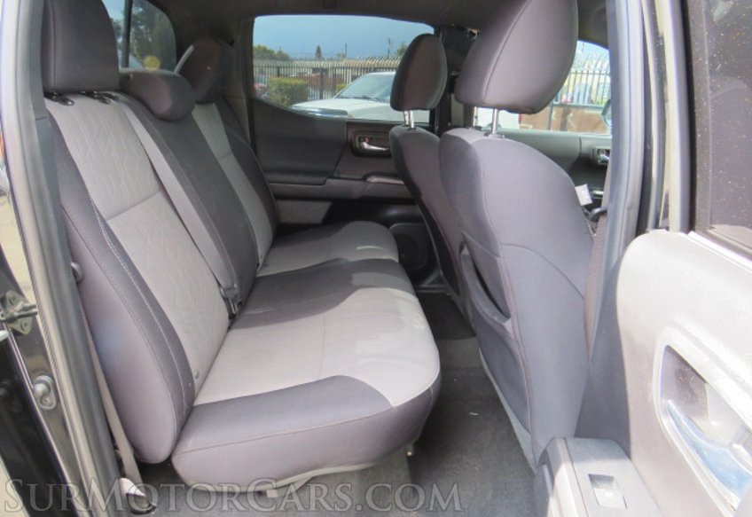 2021 Toyota Tacoma - Image 30