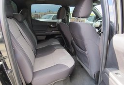 2021 Toyota Tacoma - Image 33