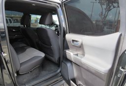 2021 Toyota Tacoma - Image 25