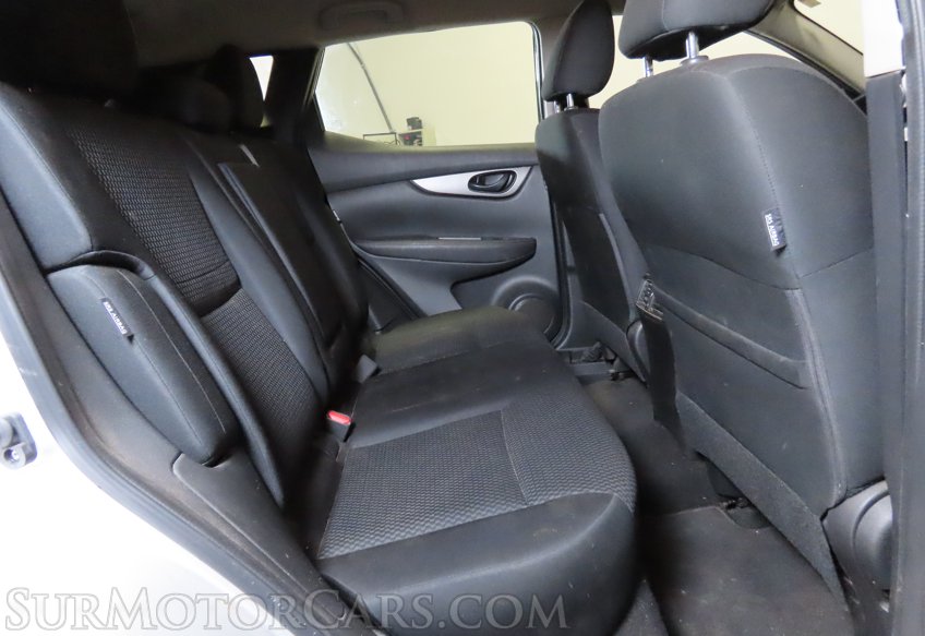 2022 Nissan Rogue Sport - Image 30