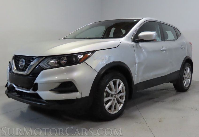 2022 Nissan Rogue Sport - Image 4