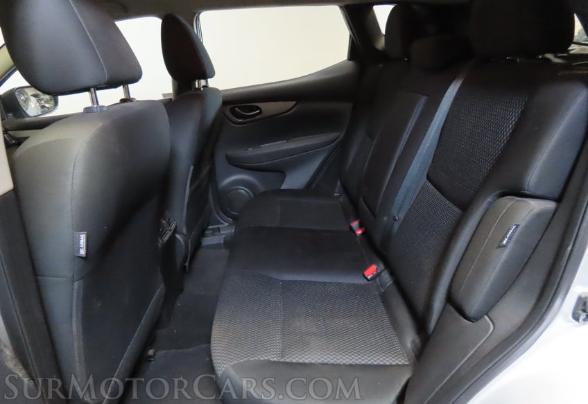 2022 Nissan Rogue Sport - Image 25