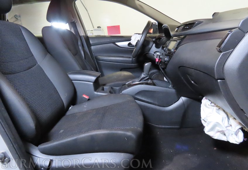 2022 Nissan Rogue Sport - Image 28