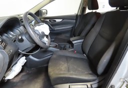 2022 Nissan Rogue Sport - Image 27