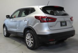 2022 Nissan Rogue Sport - Image 8