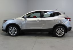 2022 Nissan Rogue Sport - Image 6