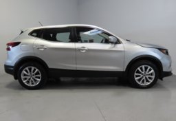 2022 Nissan Rogue Sport - Image 5