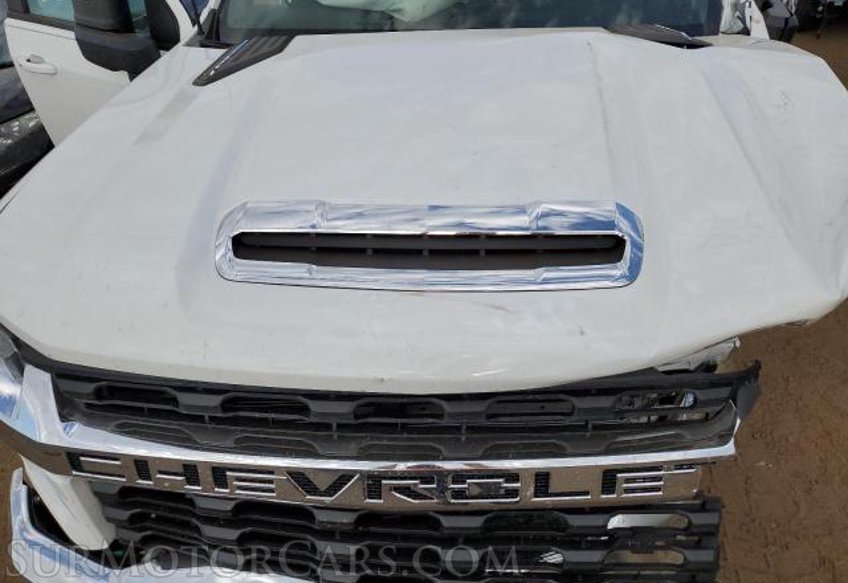 2023 Chevrolet Silverado 3500HD - Image 10