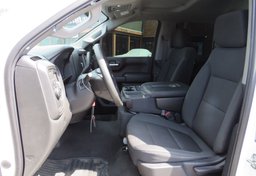 2019 Chevrolet Silverado 1500 - Image 29