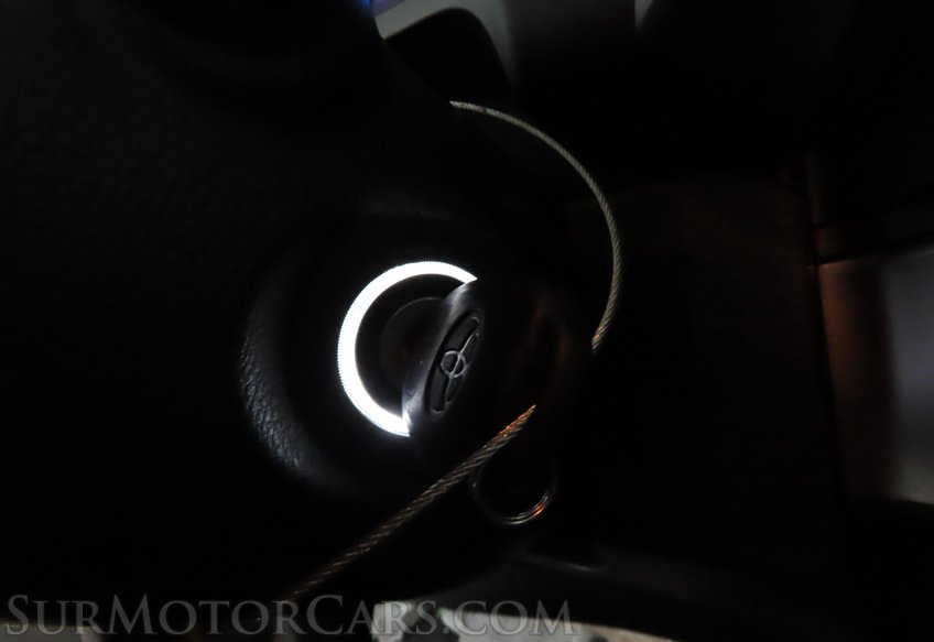 2019 Toyota Tacoma - Image 35