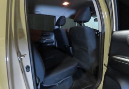 2019 Toyota Tacoma - Image 31