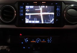 2019 Toyota Tacoma - Image 38