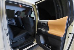 2019 Toyota Tacoma - Image 23