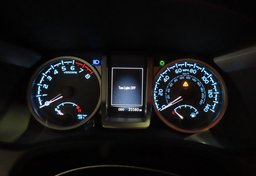 2019 Toyota Tacoma - Image 32