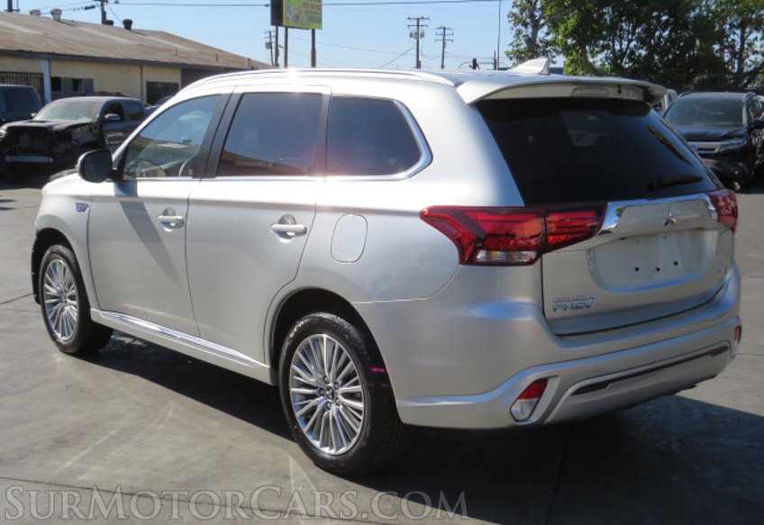 2022 Mitsubishi Outlander PHEV - Image 9