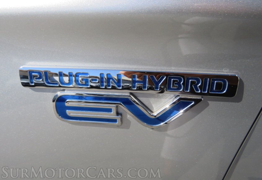 2022 Mitsubishi Outlander PHEV - Image 17