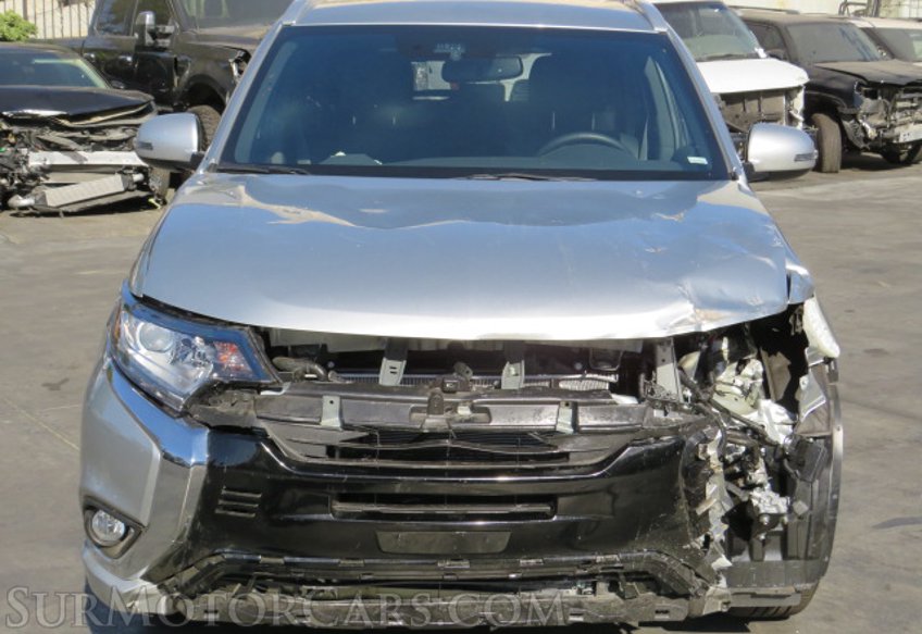 2022 Mitsubishi Outlander PHEV - Image 12