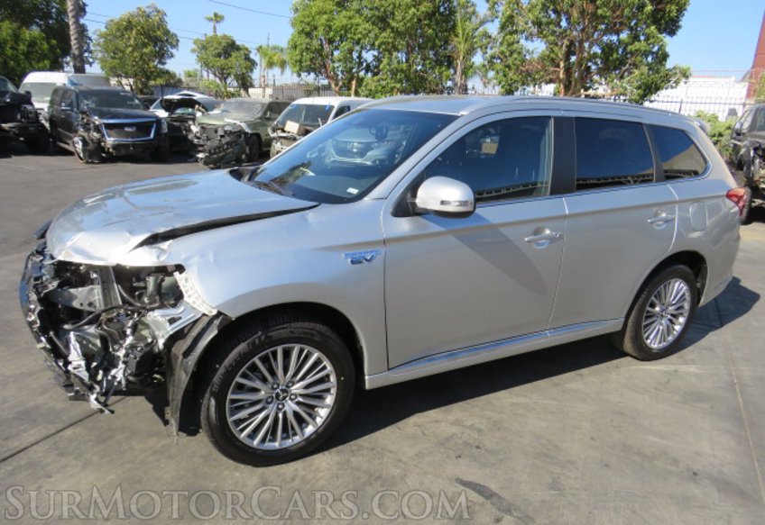 2022 Mitsubishi Outlander PHEV - Image 3