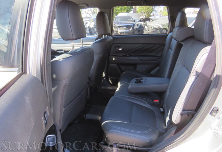 2022 Mitsubishi Outlander PHEV - Image 30