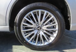 2022 Mitsubishi Outlander PHEV - Image 19