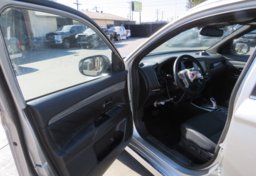 2022 Mitsubishi Outlander PHEV - Image 20